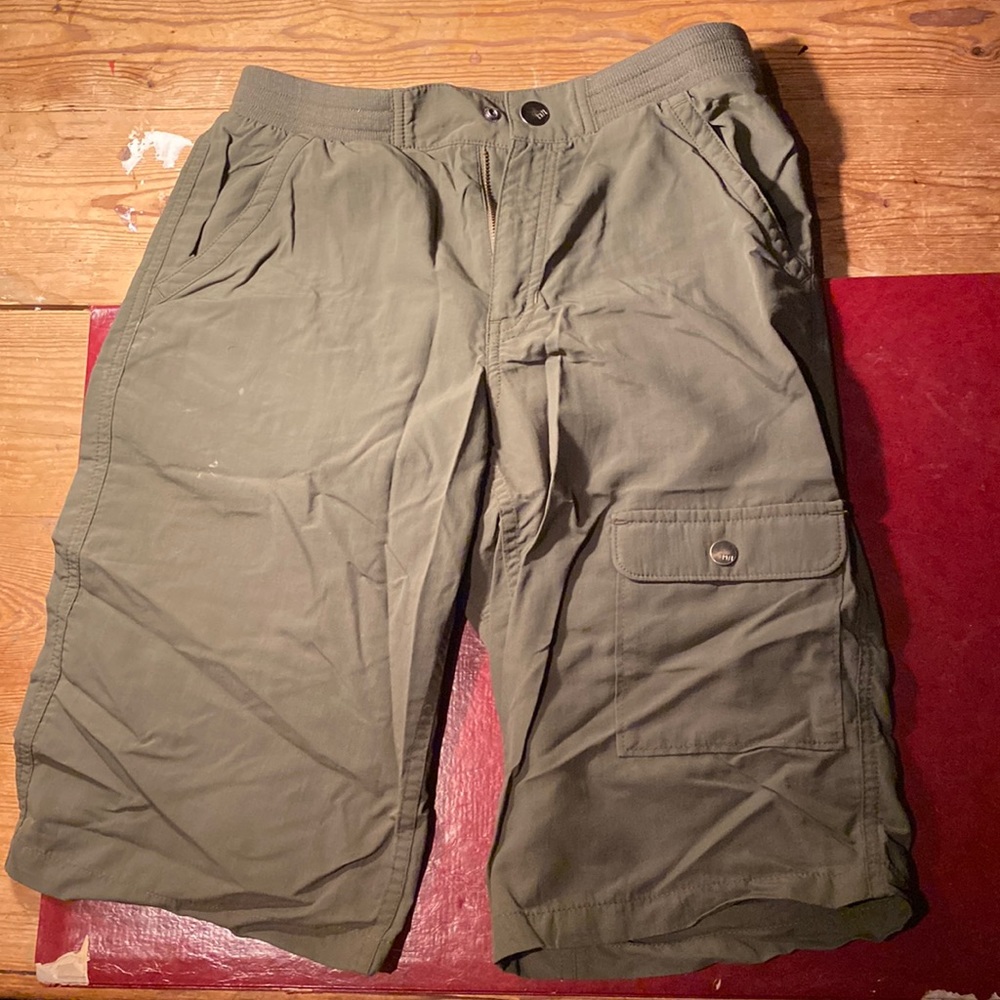 MEC cargo shorts
